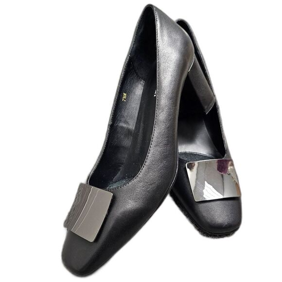 VANELI Leather Black Block Heels Retro Silver Detail Size 7.5  Vintage Mod 60's - Picture 1 of 16